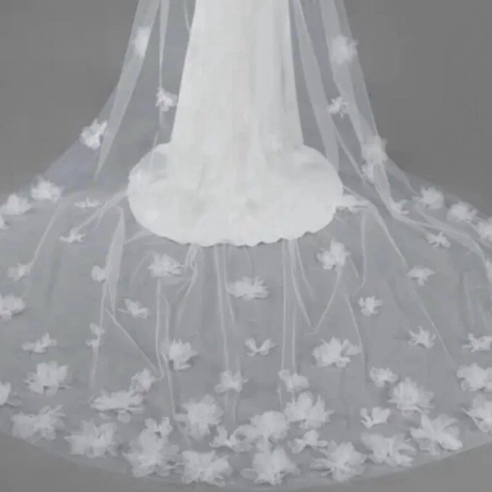 Essence of Australia AVL0125 Ivory Royal Wedding Veil - Picture 6 of 8